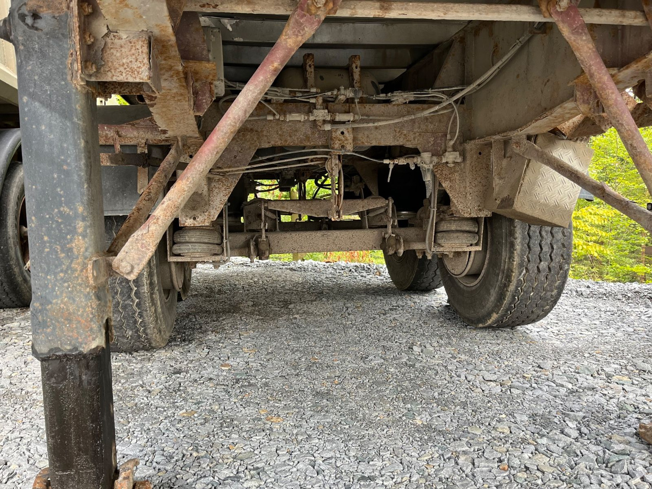 Semi-trailer jungkit Schwarzmüller 2 Achs Alu Kippmulde Trommelbremse: gambar 9