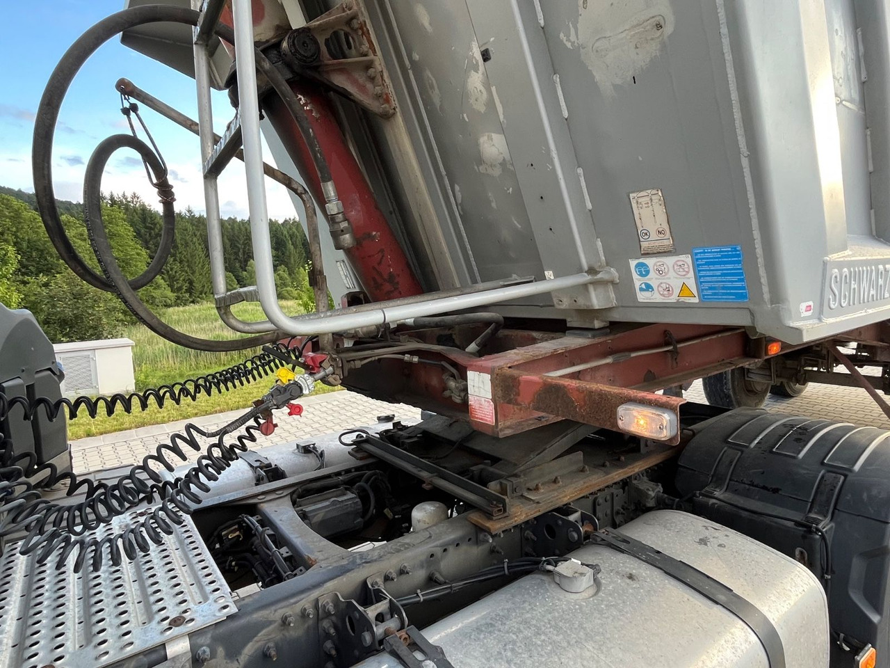 Semi-trailer jungkit Schwarzmüller 2 Achs Alu Kippmulde Trommelbremse: gambar 10