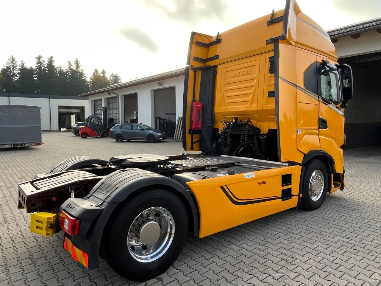 Tractor head Iveco S-Way 510 Retarder LED: gambar 7