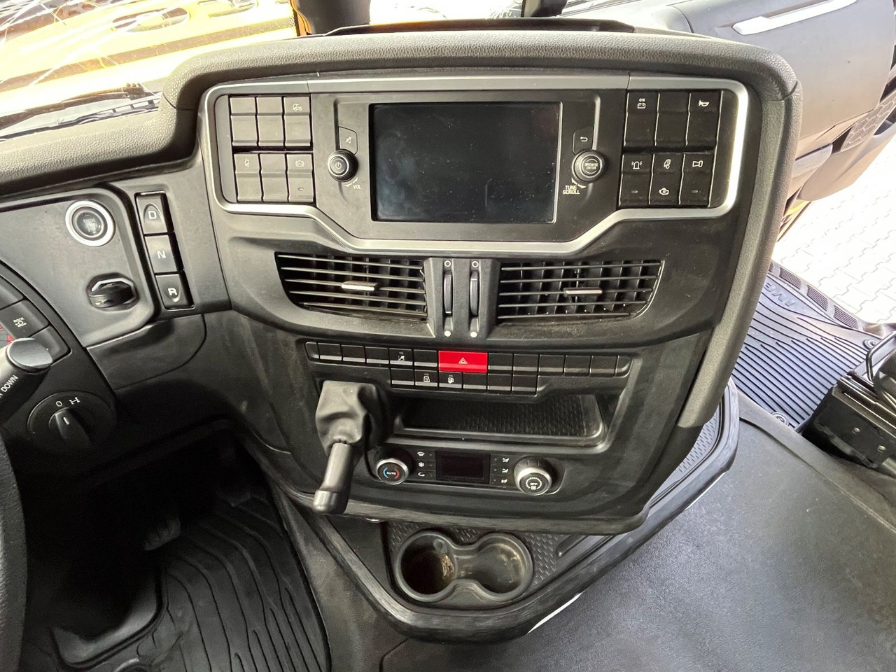 Tractor head Iveco S-Way 510 Retarder LED: gambar 13