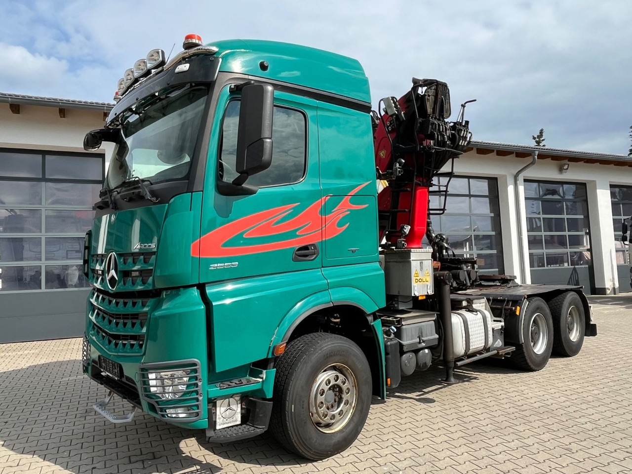 Mercedes-Benz Arocs 2663 6x4 mit Epsilon S260Z Langholzkran - Tractor head: gambar 5 Mercedes-Benz Arocs 2663 6x4 mit Epsilon S260Z Langholzkran - Tractor head: gambar 5