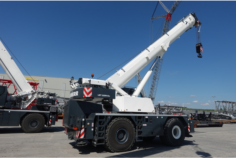 Liebherr LRT 1100-2.1 - Derek bergerak: gambar 2 Liebherr LRT 1100-2.1 - Derek bergerak: gambar 2