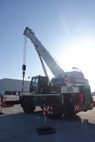 Liebherr LRT 1100-2.1 - Derek bergerak: gambar 2 Liebherr LRT 1100-2.1 - Derek bergerak: gambar 2