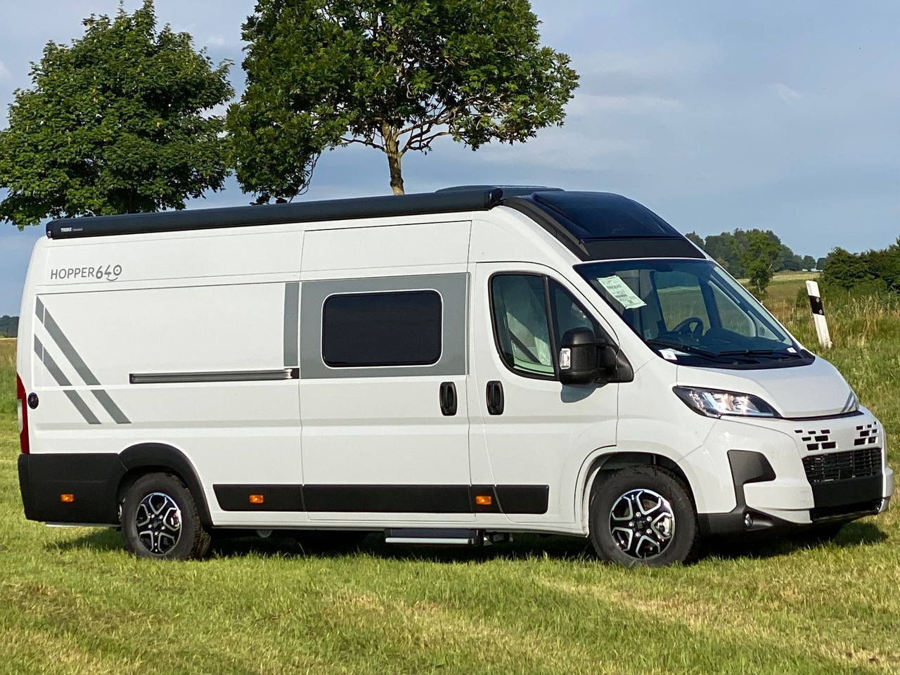 Carado 640 white Label Modell 25 vollaussattung,Automat - Mobil kemping: gambar 2 Carado 640 white Label Modell 25 vollaussattung,Automat - Mobil kemping: gambar 2