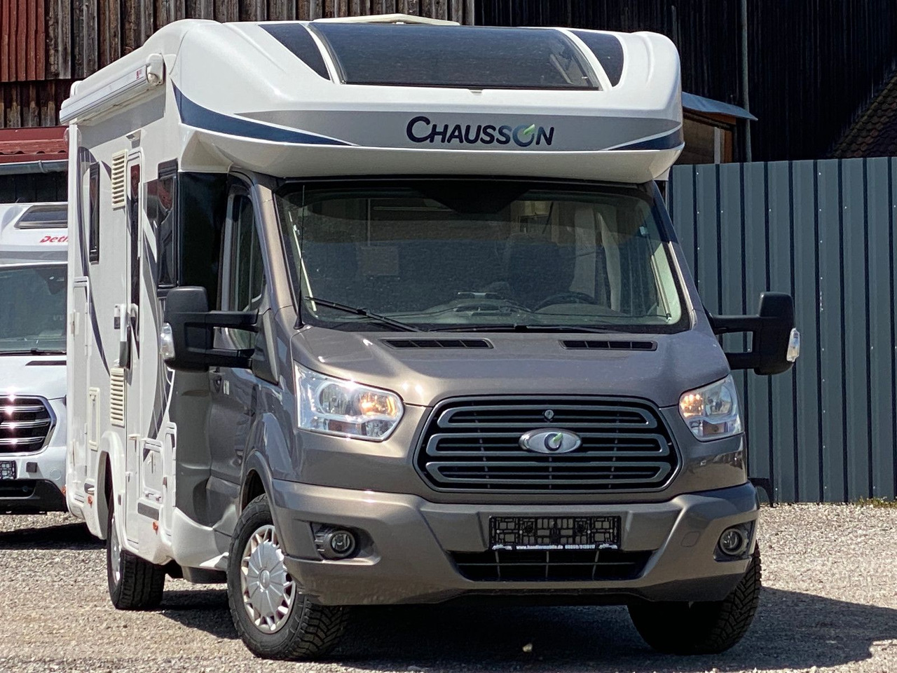 Chausson 610 - Mobil rumah semi-terintegrasi: gambar 1 Chausson 610 - Mobil rumah semi-terintegrasi: gambar 1
