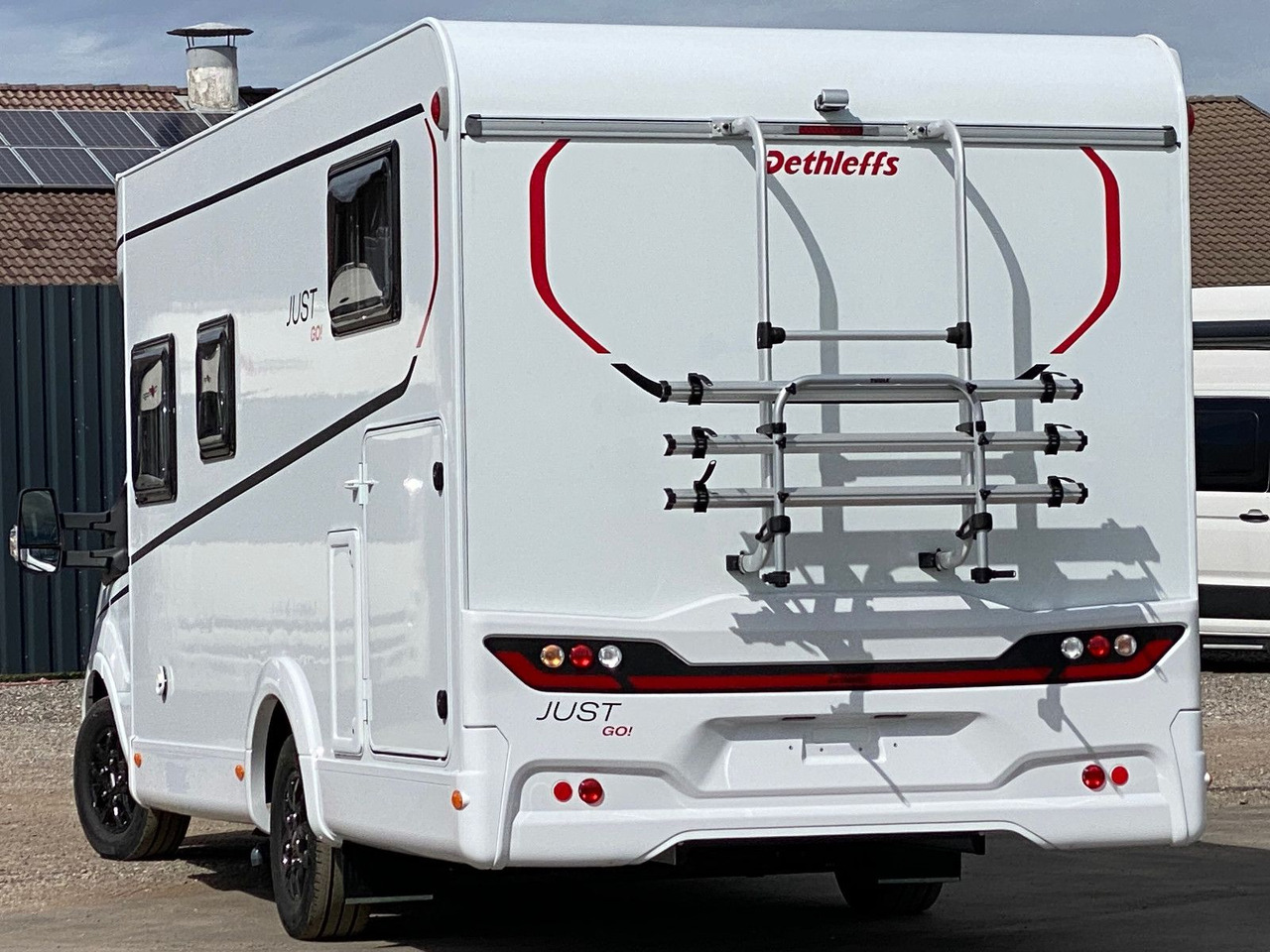 Dethleffs Just Go T 7055 EB, Hubbett, Markise, Navi+RFK - Mobil rumah semi-terintegrasi: gambar 5 Dethleffs Just Go T 7055 EB, Hubbett, Markise, Navi+RFK - Mobil rumah semi-terintegrasi: gambar 5