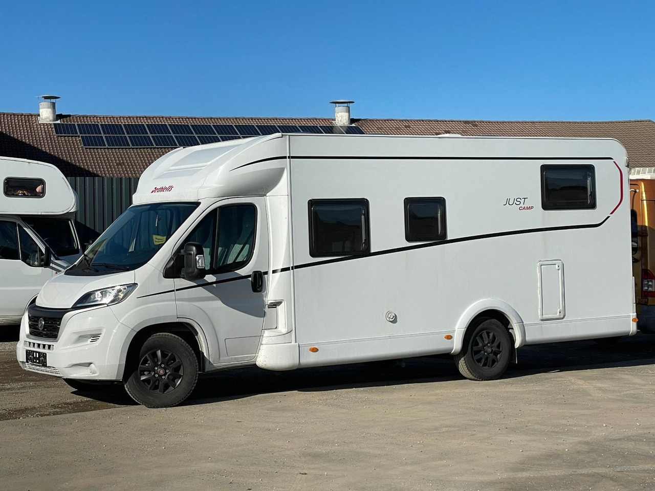 Dethleffs Just T 7052 EB mit Hubbett,Fiat - Mobil rumah semi-terintegrasi: gambar 4 Dethleffs Just T 7052 EB mit Hubbett,Fiat - Mobil rumah semi-terintegrasi: gambar 4