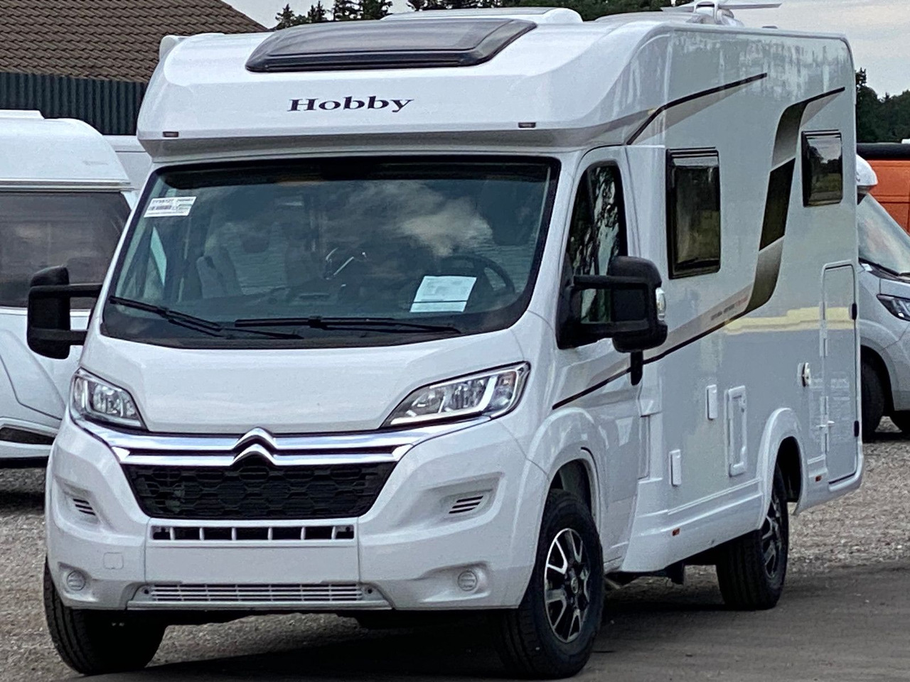 Hobby OPTIMA ONTOUR EDITION V65 GE NAVI MARKISE SAT - Mobil rumah semi-terintegrasi: gambar 3 Hobby OPTIMA ONTOUR EDITION V65 GE NAVI MARKISE SAT - Mobil rumah semi-terintegrasi: gambar 3