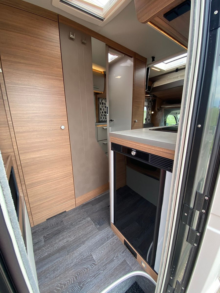 Mobil rumah semi-terintegrasi Knaus Tourer Van 500 LT, slide Bett, 4 P. Zulassung: gambar 16