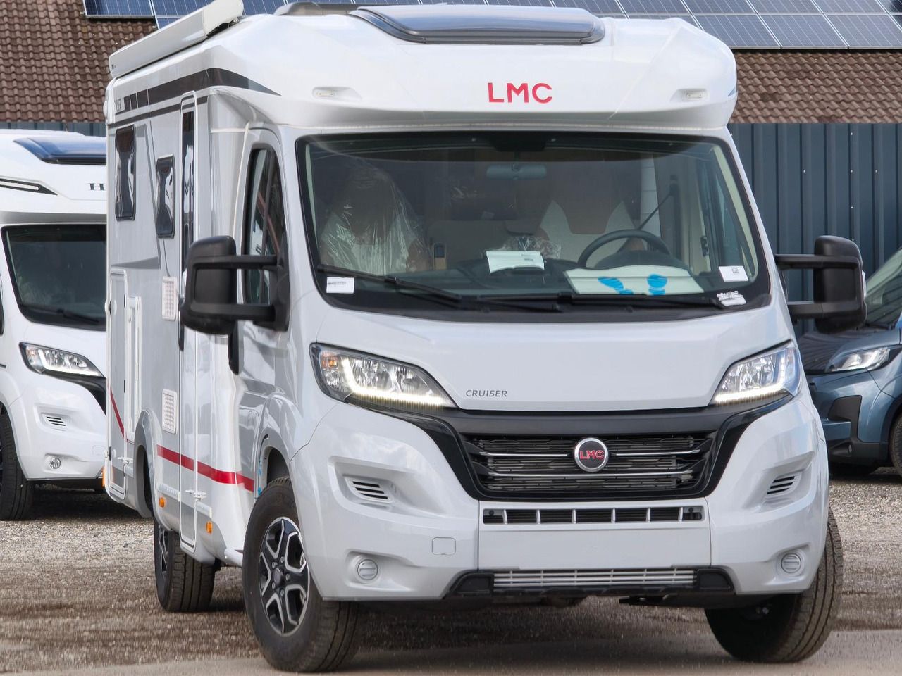 LMC Cruiser V 646 G, Längsbetten, Navi,Automatik - Mobil rumah semi-terintegrasi: gambar 4 LMC Cruiser V 646 G, Längsbetten, Navi,Automatik - Mobil rumah semi-terintegrasi: gambar 4