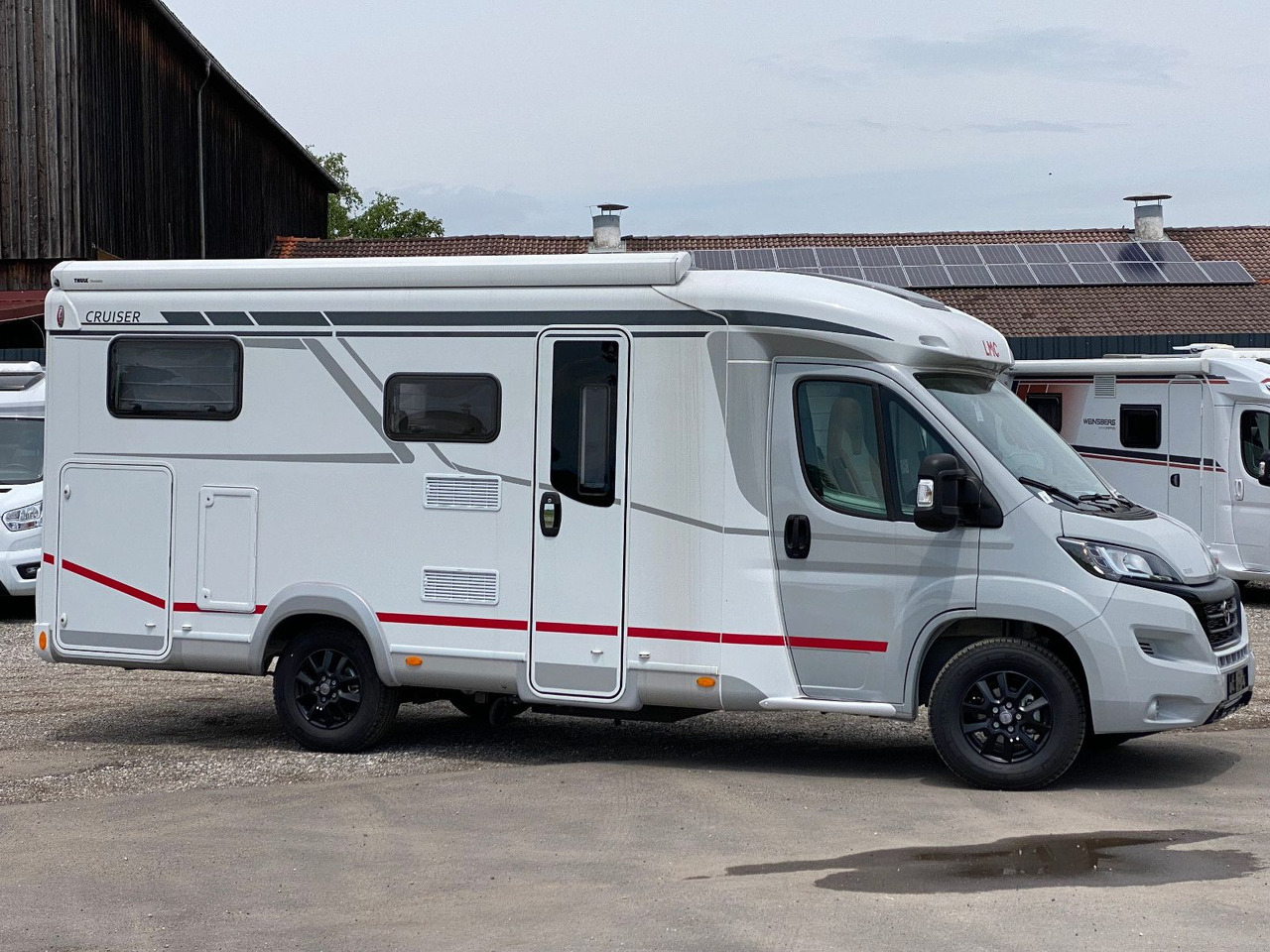 LMC Cruiser V 646 G, SAT, Navi, Sondermodell,16 Zoll - Mobil rumah semi-terintegrasi: gambar 2 LMC Cruiser V 646 G, SAT, Navi, Sondermodell,16 Zoll - Mobil rumah semi-terintegrasi: gambar 2