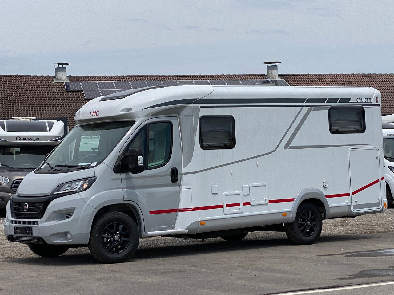 LMC Cruiser V 646 G, SAT, Navi, Sondermodell,16 Zoll - Mobil rumah semi-terintegrasi: gambar 4 LMC Cruiser V 646 G, SAT, Navi, Sondermodell,16 Zoll - Mobil rumah semi-terintegrasi: gambar 4