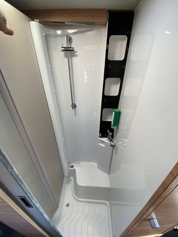 Mobil rumah semi-terintegrasi baru Weinsberg X-Cursion Van Edition 500 LT,  Automatik,AHK: gambar 10