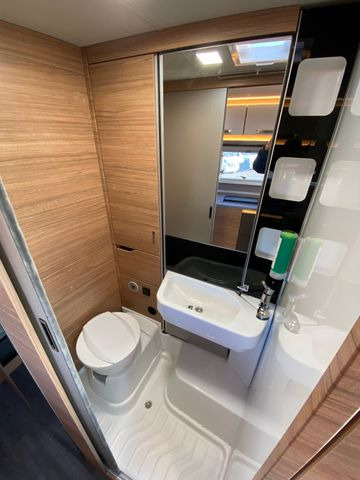 Mobil rumah semi-terintegrasi baru Weinsberg X-Cursion Van Edition 500 LT,  Automatik,AHK: gambar 9