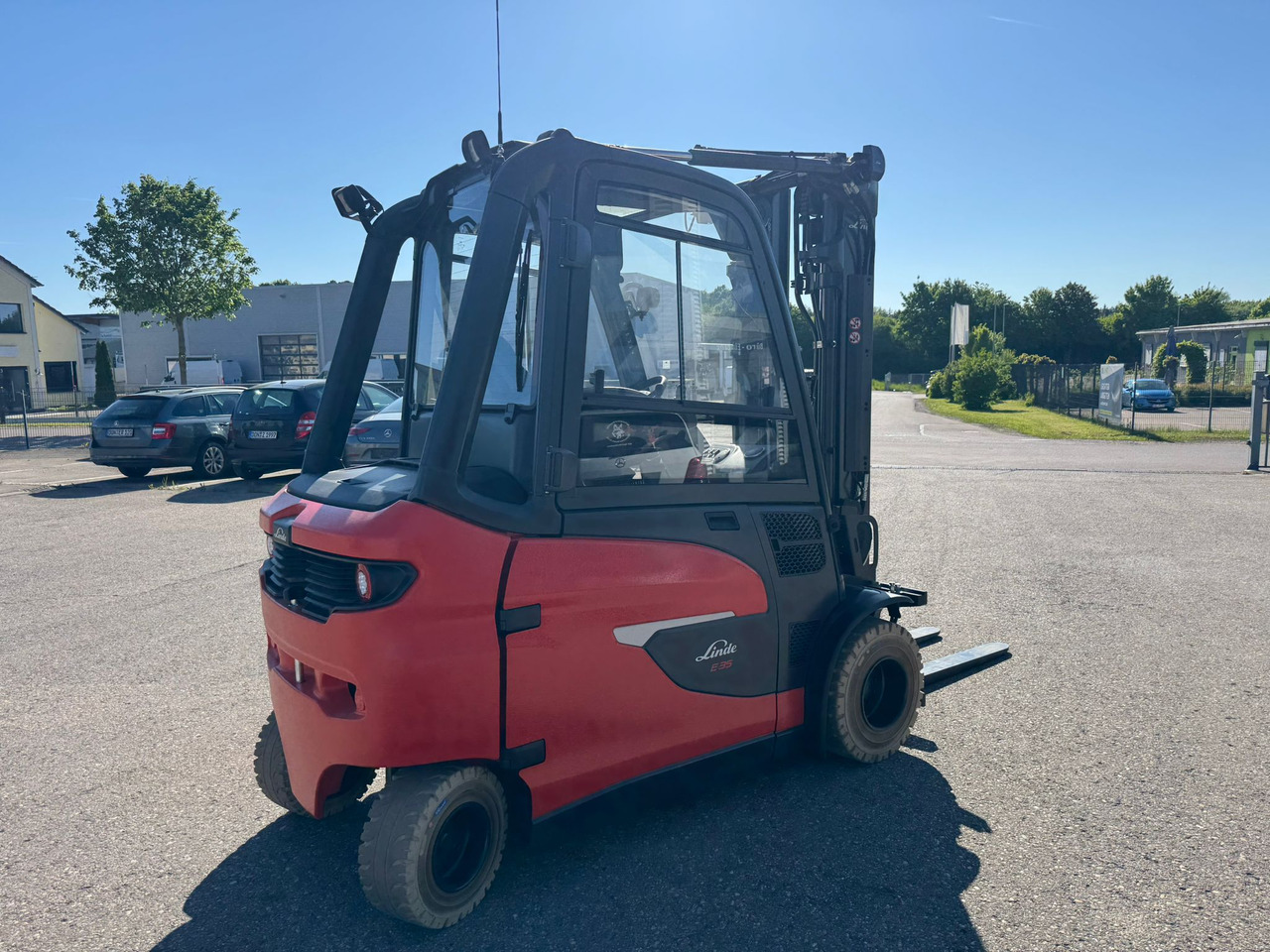 LINDE E35HL-01 - Forklift listrik: gambar 3 LINDE E35HL-01 - Forklift listrik: gambar 3