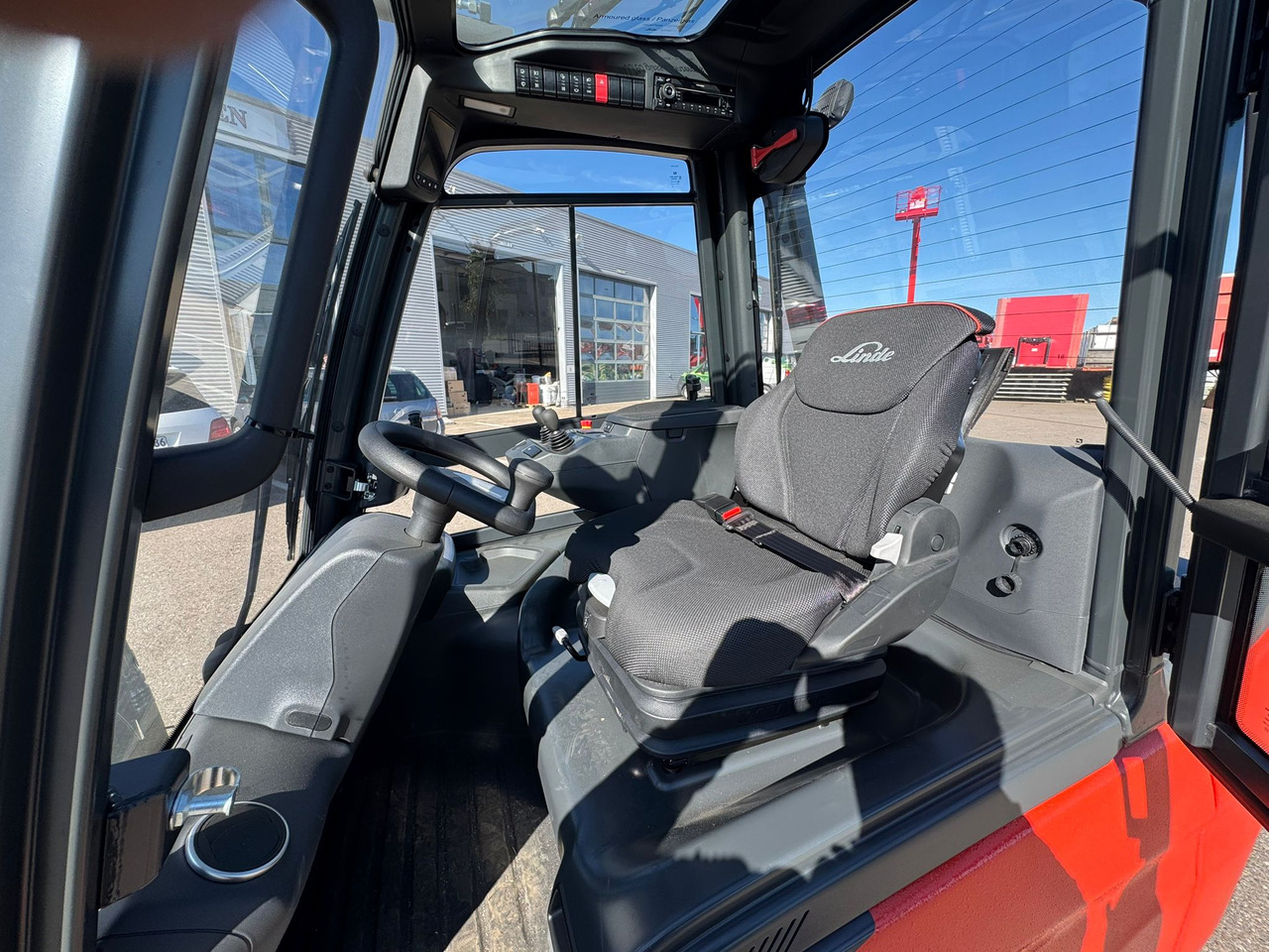 LINDE E35HL-01 - Forklift listrik: gambar 5 LINDE E35HL-01 - Forklift listrik: gambar 5