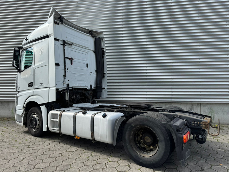 Mercedes-Benz Actros 1845 / Euro 5 / 2 Tanks / 2 In Stock - Tractor head: gambar 3 Mercedes-Benz Actros 1845 / Euro 5 / 2 Tanks / 2 In Stock - Tractor head: gambar 3