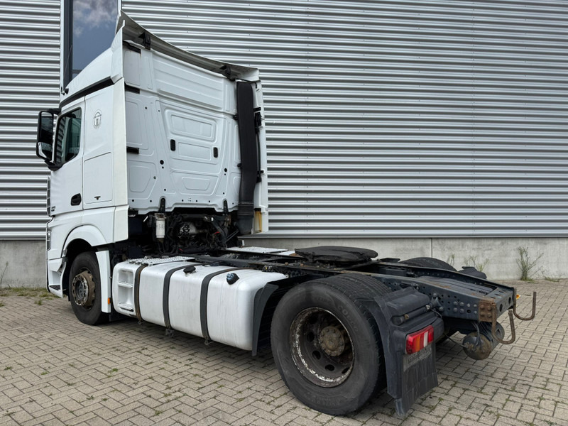Mercedes-Benz Actros 1845 / Euro 5 / 2 Tanks / 2 In Stock - Tractor head: gambar 3 Mercedes-Benz Actros 1845 / Euro 5 / 2 Tanks / 2 In Stock - Tractor head: gambar 3