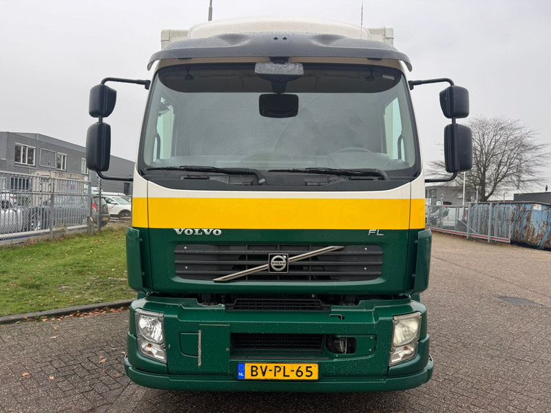 Volvo FL 240 / 6 Cylinder / 18 Tons / Manual / Tail Lift / TUV:1-2026 / NL Truck - Truk box: gambar 5 Volvo FL 240 / 6 Cylinder / 18 Tons / Manual / Tail Lift / TUV:1-2026 / NL Truck - Truk box: gambar 5