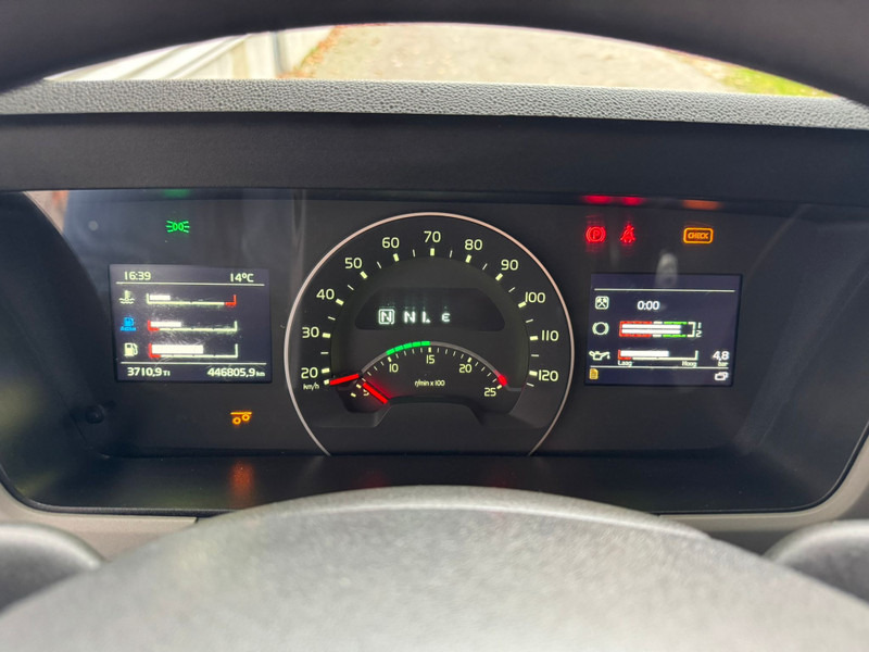 Truk sasis Volvo FM 410 / 8X4 / I-Shift / ADR / Tridem / TUV: 6-2026 / NL Truck: gambar 12 Truk sasis Volvo FM 410 / 8X4 / I-Shift / ADR / Tridem / TUV: 6-2026 / NL Truck: gambar 12