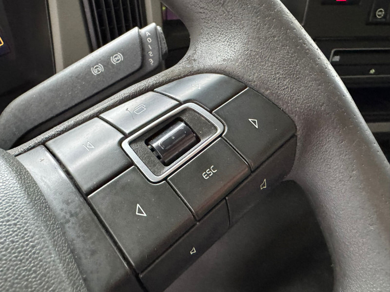 Truk sasis Volvo FM 410 / 8X4 / I-Shift / ADR / Tridem / TUV: 6-2026 / NL Truck: gambar 10 Truk sasis Volvo FM 410 / 8X4 / I-Shift / ADR / Tridem / TUV: 6-2026 / NL Truck: gambar 10