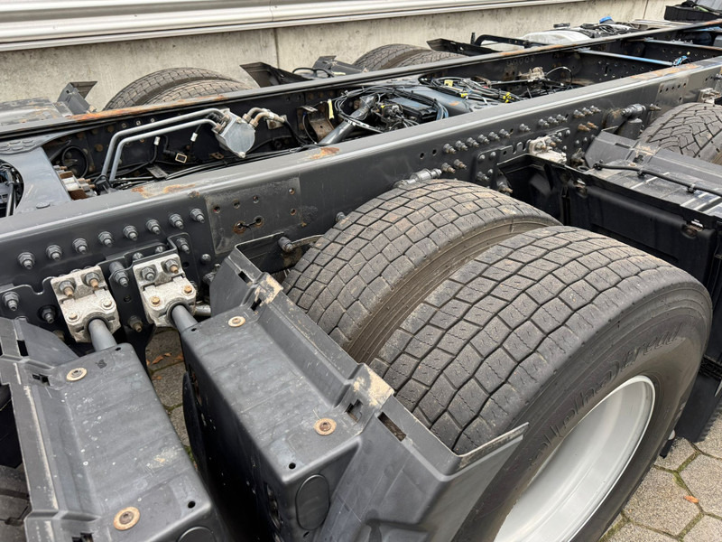 Truk sasis Volvo FM 410 / 8X4 / I-Shift / ADR / Tridem / TUV: 6-2026 / NL Truck: gambar 14 Truk sasis Volvo FM 410 / 8X4 / I-Shift / ADR / Tridem / TUV: 6-2026 / NL Truck: gambar 14