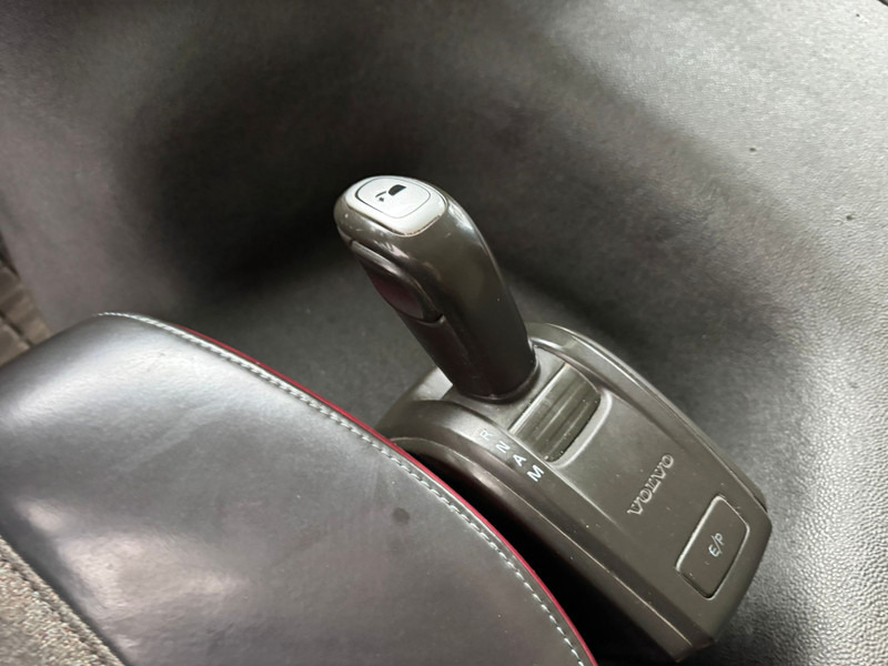 Truk sasis Volvo FM 410 / 8X4 / I-Shift / ADR / Tridem / TUV: 6-2026 / NL Truck: gambar 9 Truk sasis Volvo FM 410 / 8X4 / I-Shift / ADR / Tridem / TUV: 6-2026 / NL Truck: gambar 9