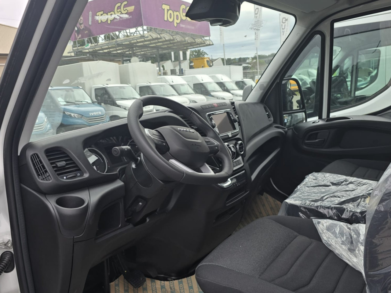 IVECO DAILY 38S14E V - Van panel, Van listrik: gambar 2 IVECO DAILY 38S14E V - Van panel, Van listrik: gambar 2