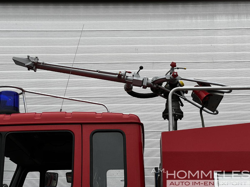 Mercedes-Benz 1831 AK 4x4 - Truk pemadam kebakaran: gambar 5 Mercedes-Benz 1831 AK 4x4 - Truk pemadam kebakaran: gambar 5