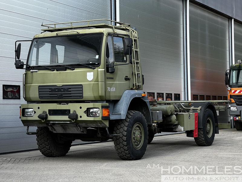 MAN 18.225 LAC 4x4 - Truk: gambar 1 MAN 18.225 LAC 4x4 - Truk: gambar 1