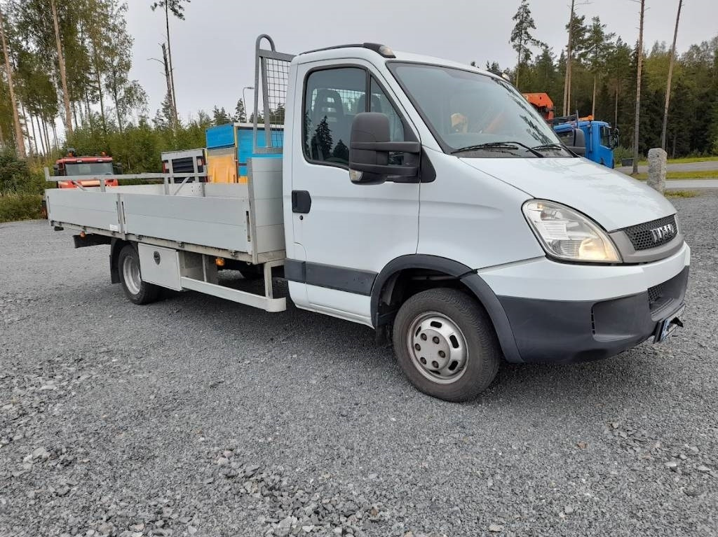 Iveco Daily 40 C18 automat - Van flatbed: gambar 3 Iveco Daily 40 C18 automat - Van flatbed: gambar 3