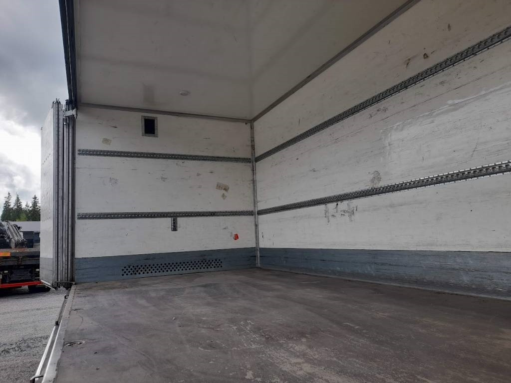 Truk berpendingin Mercedes-Benz Atego 918: gambar 8 Truk berpendingin Mercedes-Benz Atego 918: gambar 8