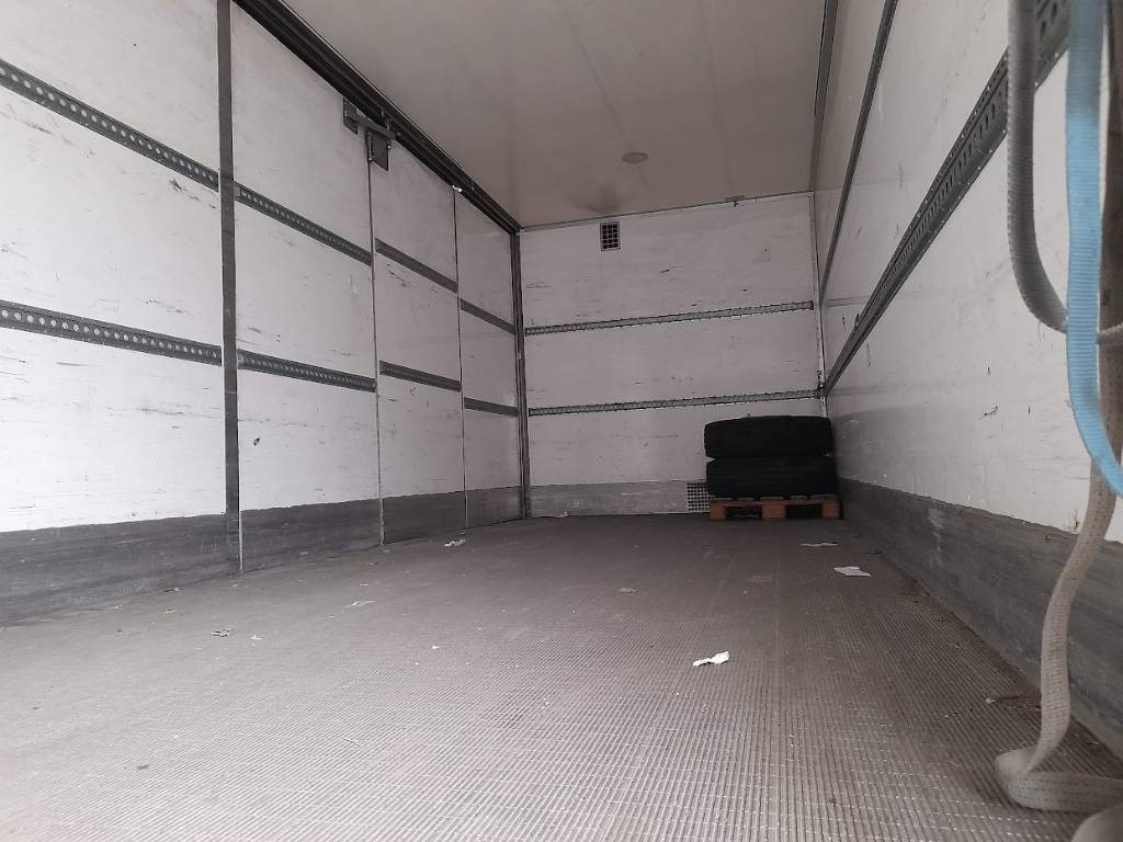 Truk berpendingin Mercedes-Benz Atego 918: gambar 10 Truk berpendingin Mercedes-Benz Atego 918: gambar 10