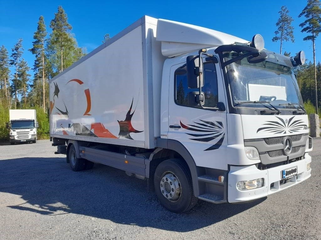 Mercedes-Benz Atego - Truk box: gambar 3 Mercedes-Benz Atego - Truk box: gambar 3