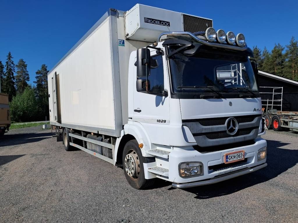 Mercedes-Benz Axor 1829 - Truk berpendingin: gambar 3 Mercedes-Benz Axor 1829 - Truk berpendingin: gambar 3