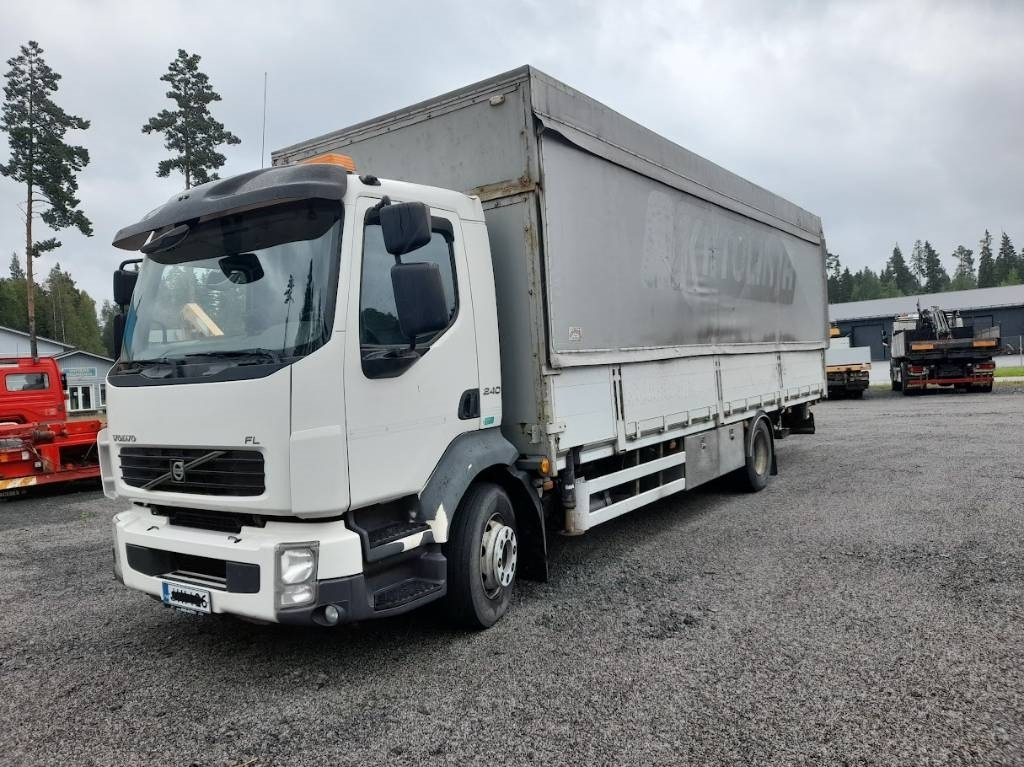 Volvo FL 240 - Truk derek: gambar 3 Volvo FL 240 - Truk derek: gambar 3