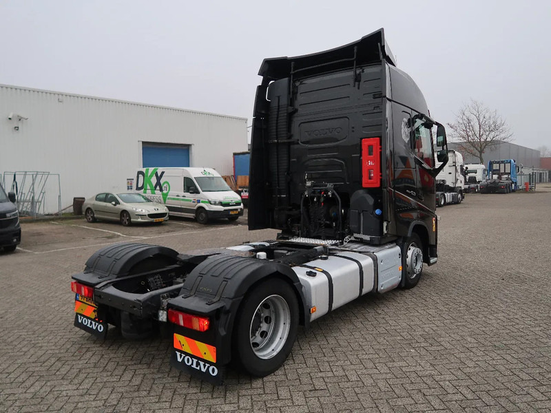 Volvo FH 420 Glob, i-shift, Euro 6, 2 Tanks, TUV, NL Truck, TOP! - Tractor head: gambar 5 Volvo FH 420 Glob, i-shift, Euro 6, 2 Tanks, TUV, NL Truck, TOP! - Tractor head: gambar 5