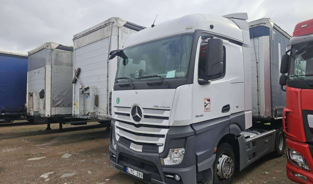 Mercedes-Benz 1845 - Tractor head: gambar 1 Mercedes-Benz 1845 - Tractor head: gambar 1