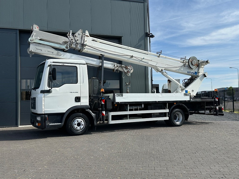 Böcker AK 32/1500 SPS Truck Crane,28.694 km!,3.926 hours! - Derek semua medan: gambar 1 Böcker AK 32/1500 SPS Truck Crane,28.694 km!,3.926 hours! - Derek semua medan: gambar 1