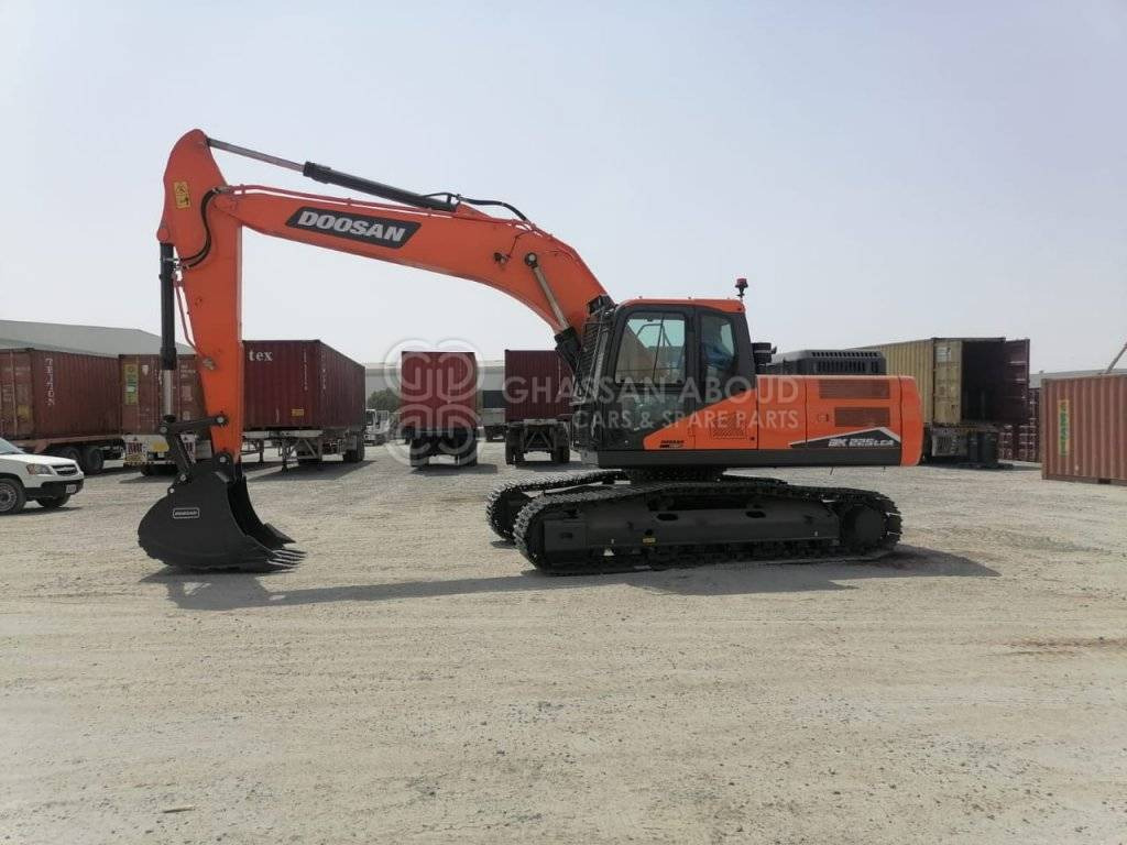 DOOSAN DX225 LCA – CHAIN EXCAVATOR OPERATING WEIGHT 22 TON APPROX. WITH BUCKET 1.08 Cu.M BUCKET ( HEAVY DUTY) MY2022 - Ekskavator perayap: gambar 1 DOOSAN DX225 LCA – CHAIN EXCAVATOR OPERATING WEIGHT 22 TON APPROX. WITH BUCKET 1.08 Cu.M BUCKET ( HEAVY DUTY) MY2022 - Ekskavator perayap: gambar 1