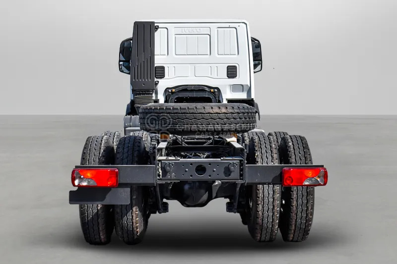 IVECO T-WAY AT380T47H 6X4 R24 TYRES CHASSIS - Barcelona Stock - Truk sasis: gambar 5 IVECO T-WAY AT380T47H 6X4 R24 TYRES CHASSIS - Barcelona Stock - Truk sasis: gambar 5