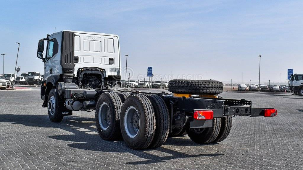 IVECO T-WAY Chassis 6×4 AT380T47H WHEELBASE 4500 MY24 - Truk sasis: gambar 4 IVECO T-WAY Chassis 6×4 AT380T47H WHEELBASE 4500 MY24 - Truk sasis: gambar 4