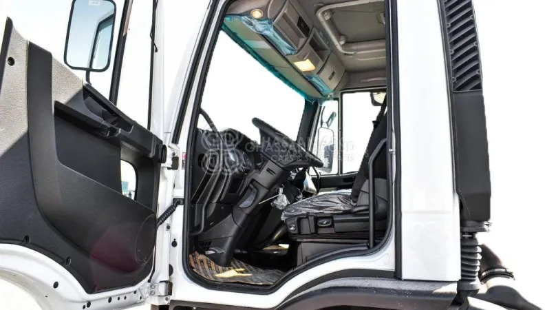 Truk sasis Iveco Euro Cargo ML150 4x4 Chassis: gambar 9 Truk sasis Iveco Euro Cargo ML150 4x4 Chassis: gambar 9