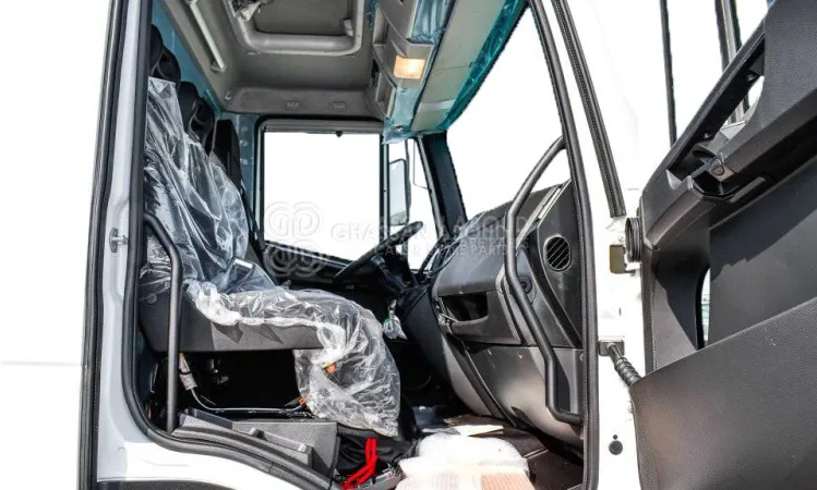 Truk sasis Iveco Euro Cargo ML150 4x4 Chassis: gambar 10 Truk sasis Iveco Euro Cargo ML150 4x4 Chassis: gambar 10