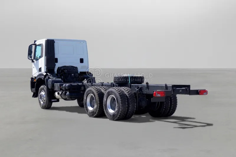Iveco T-WAY AD380T47H 6X6 R22.5 Tyres Chassis - Truk sasis: gambar 3 Iveco T-WAY AD380T47H 6X6 R22.5 Tyres Chassis - Truk sasis: gambar 3