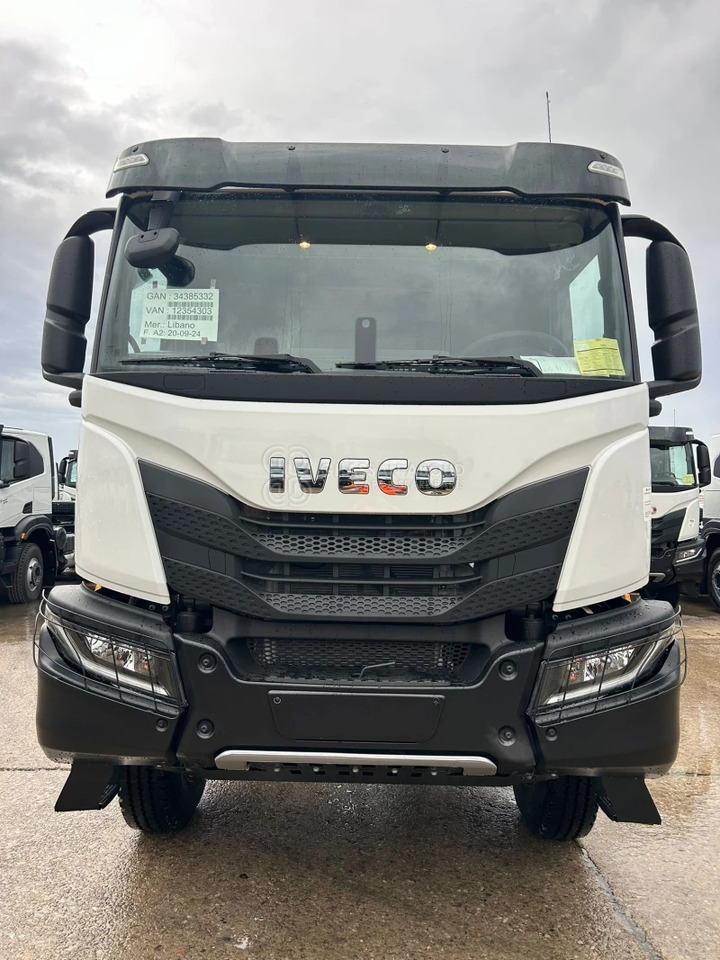 Iveco T-WAY AT380T43H 6x4 R20 Tyres Chassis - Barcelona Stock - Truk sasis: gambar 1 Iveco T-WAY AT380T43H 6x4 R20 Tyres Chassis - Barcelona Stock - Truk sasis: gambar 1