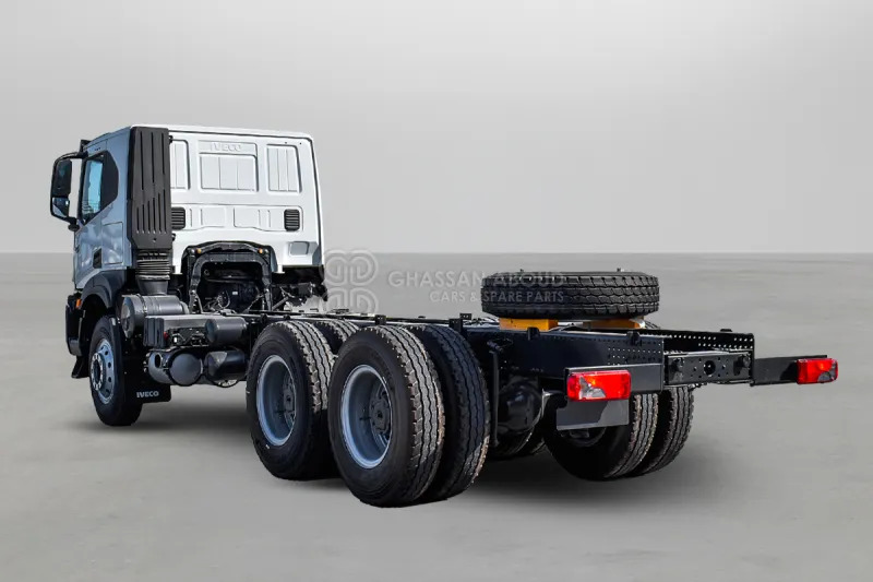 Iveco T-WAY AT380T47H 6x4 R24 Tyres Chassis - Barcelona Stock - Truk sasis: gambar 3 Iveco T-WAY AT380T47H 6x4 R24 Tyres Chassis - Barcelona Stock - Truk sasis: gambar 3