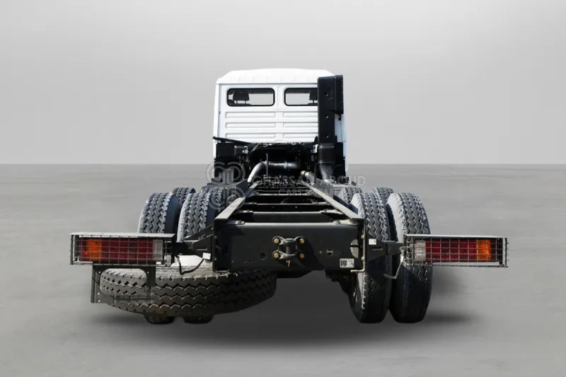 Shacman 6x4 F3000 Chassis - Truk sasis: gambar 2 Shacman 6x4 F3000 Chassis - Truk sasis: gambar 2