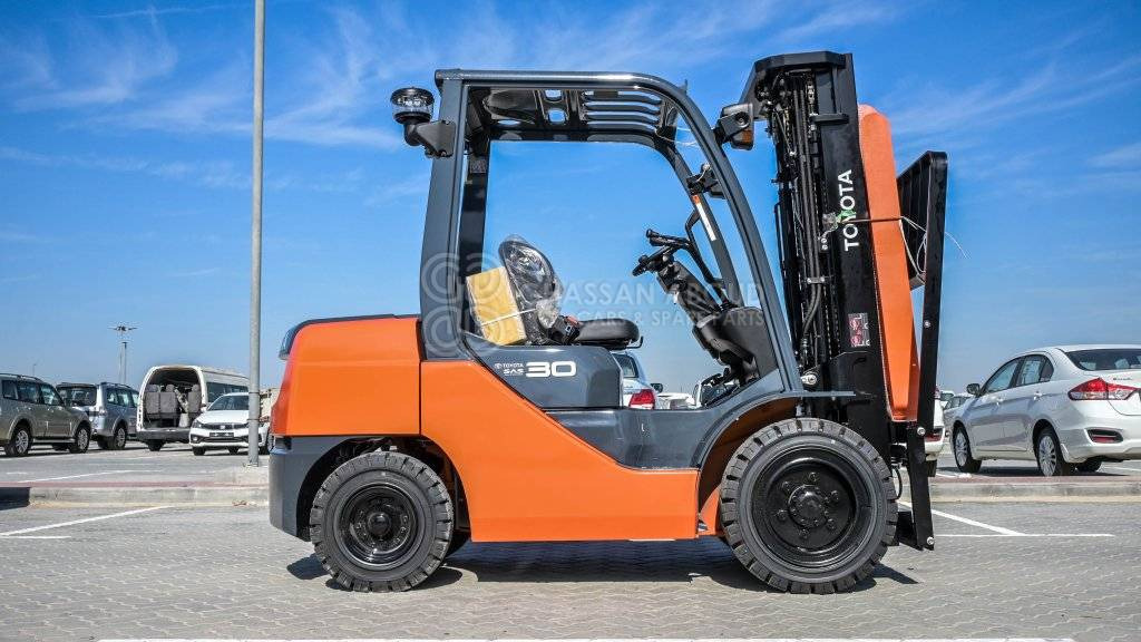 Forklift diesel TOYOTA FORKLIFT DIESEL 3TON 3STAGE, 3LEVER 4500MM W/ SIDE SHIFT MY24: gambar 9