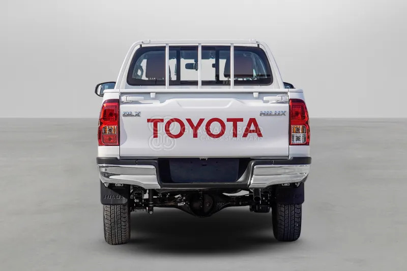 Toyota Hilux 4X4 Double Cabin - Truk pikap, Van kombi: gambar 3 Toyota Hilux 4X4 Double Cabin - Truk pikap, Van kombi: gambar 3